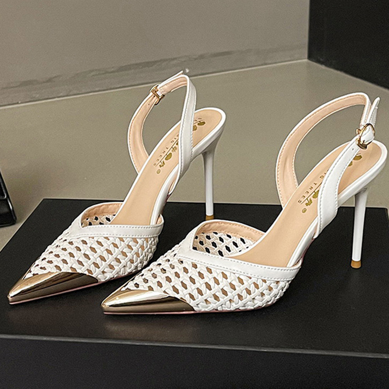 รองเท้าส้นสูงแบบสานรัดส้นทรงหั - Shoe Tree บทวิจารณ์และราคา