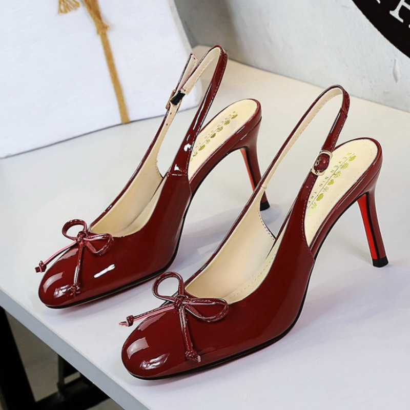 รองเท้าส้นสูงผู้หญิงแบบเซ็กซี่ - Shoe Tree บทวิจารณ์และราคา